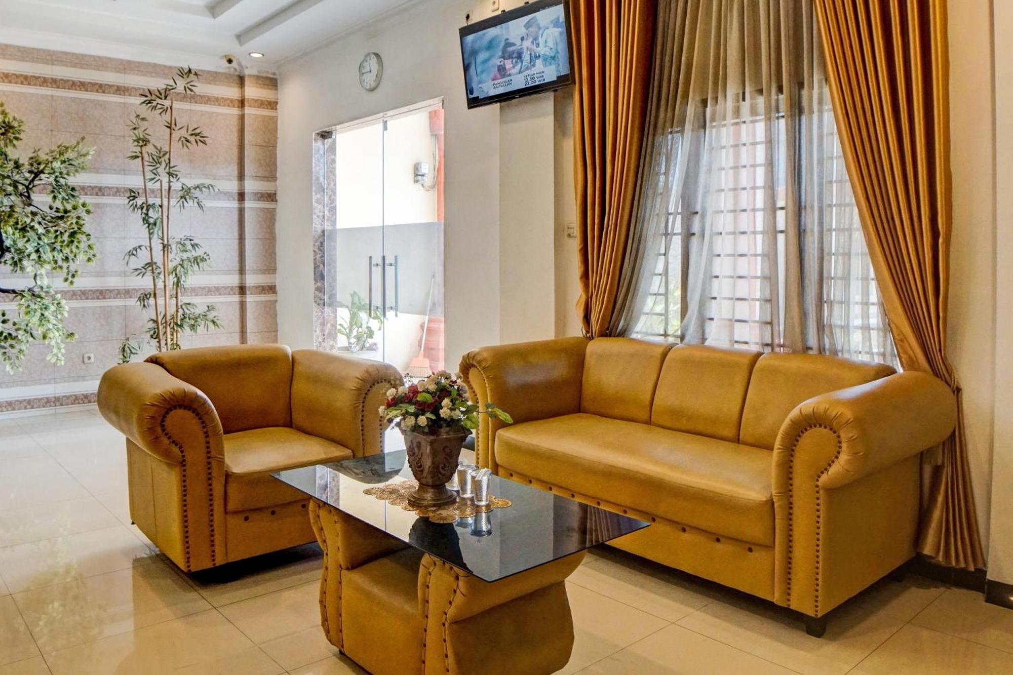 Oyo 92638 Jr Residence Syariah ميدان المظهر الخارجي الصورة