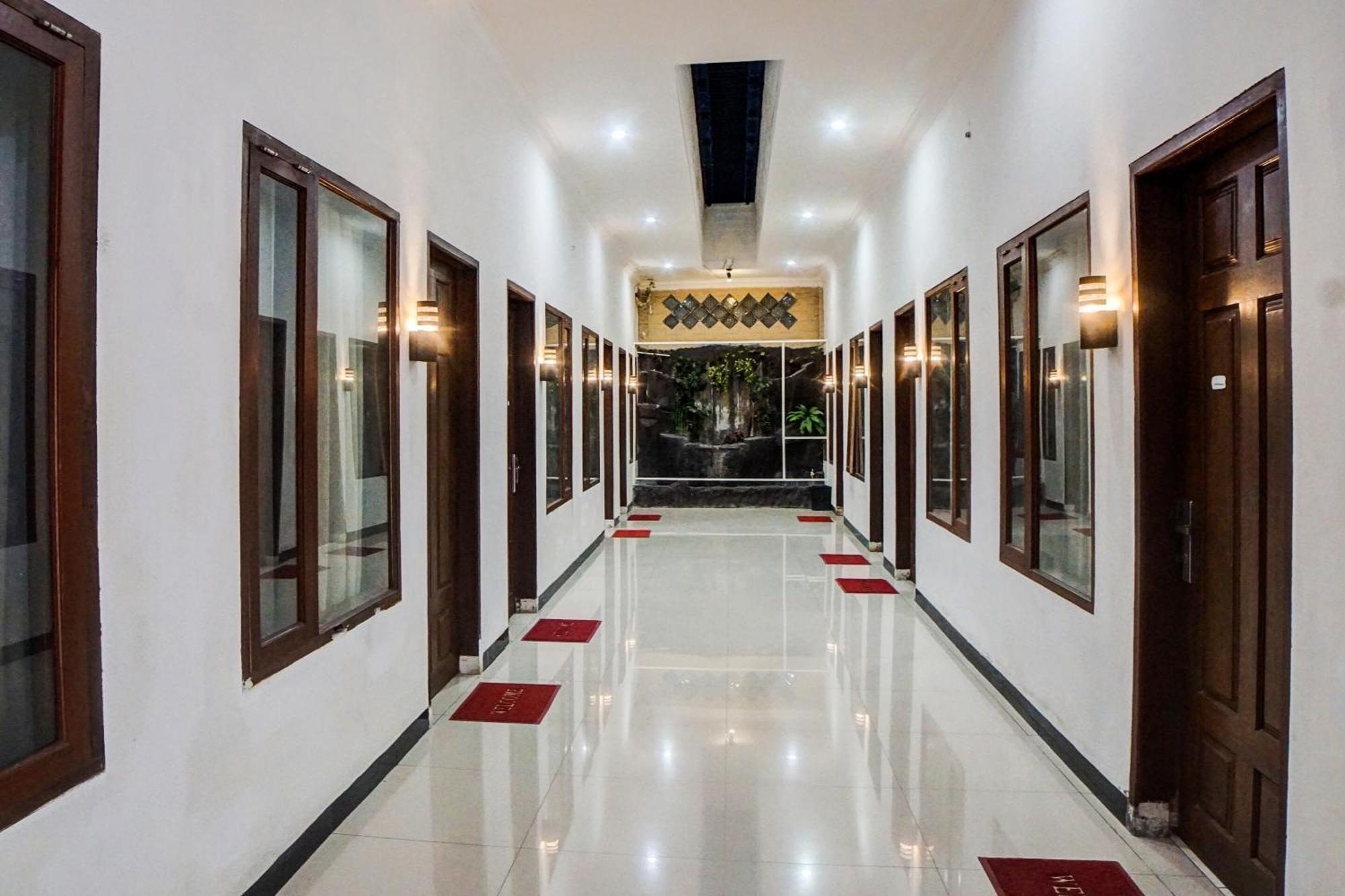 Oyo 92638 Jr Residence Syariah ميدان المظهر الخارجي الصورة