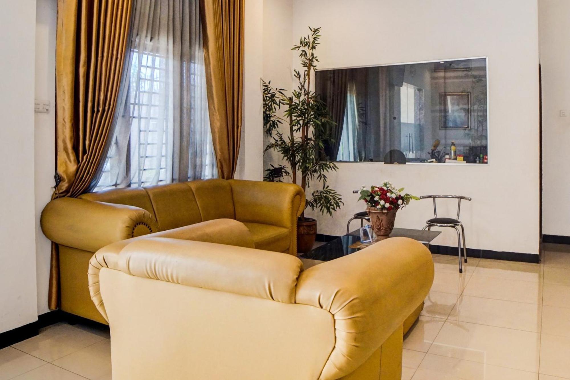 Oyo 92638 Jr Residence Syariah ميدان المظهر الخارجي الصورة