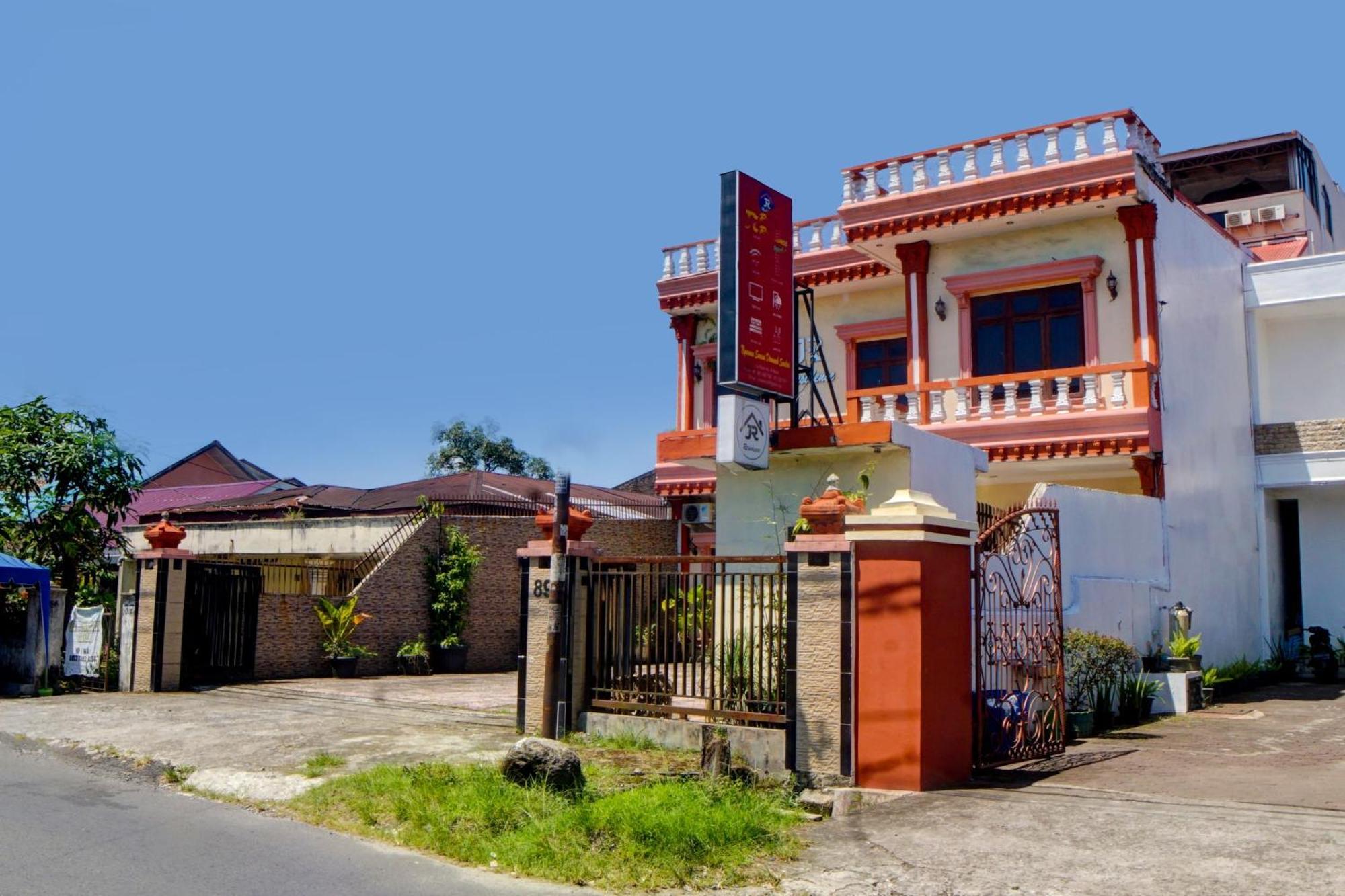 Oyo 92638 Jr Residence Syariah ميدان المظهر الخارجي الصورة