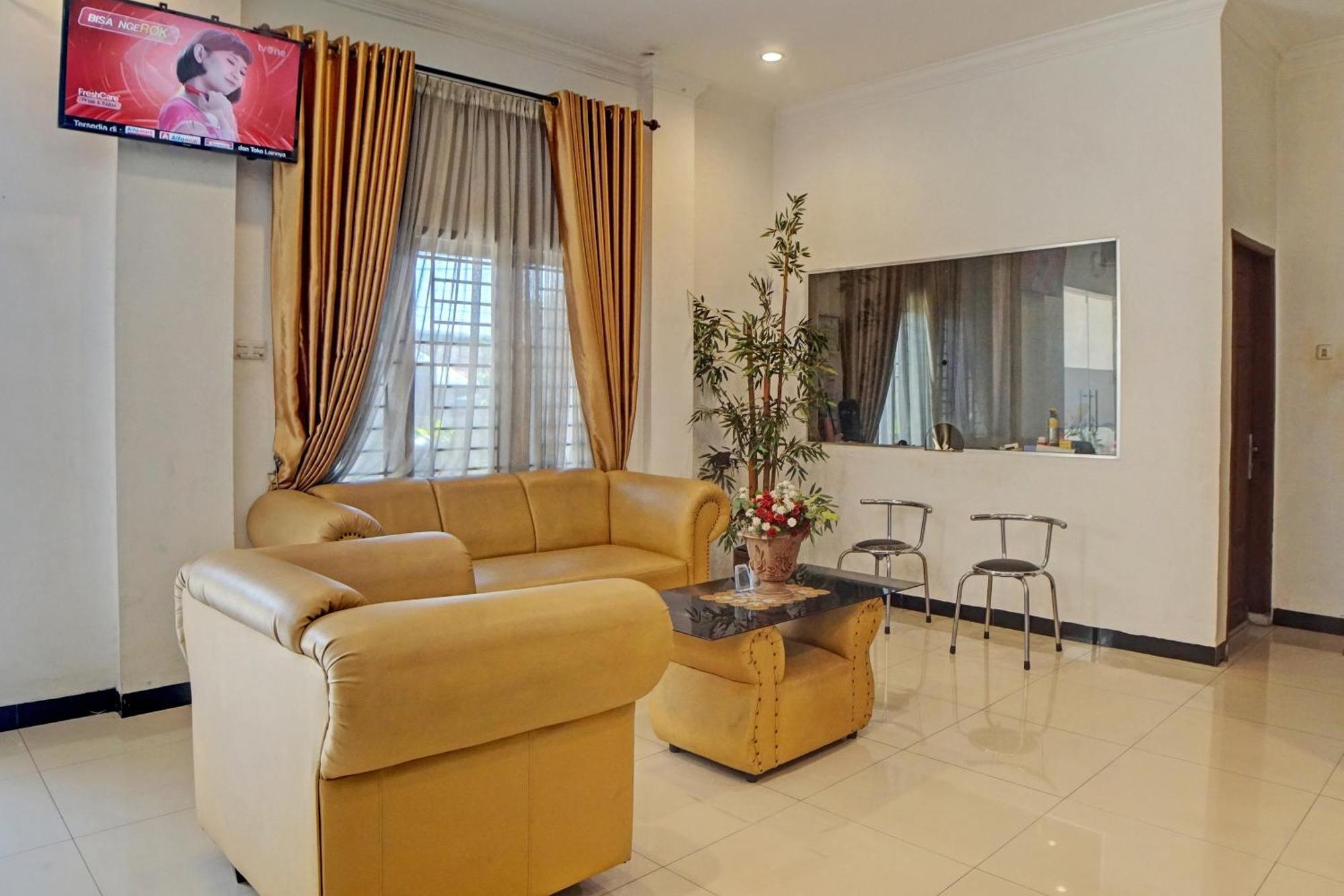 Oyo 92638 Jr Residence Syariah ميدان المظهر الخارجي الصورة