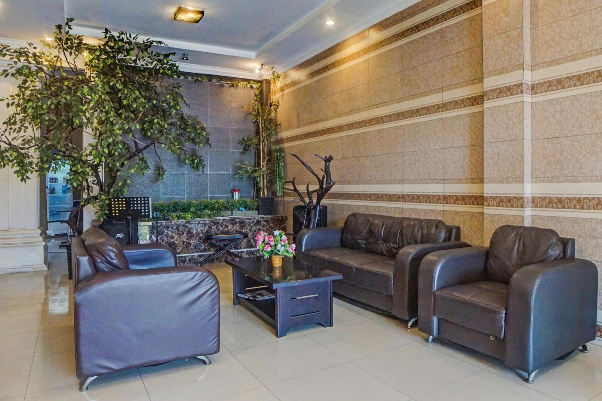 Oyo 92638 Jr Residence Syariah ميدان المظهر الخارجي الصورة